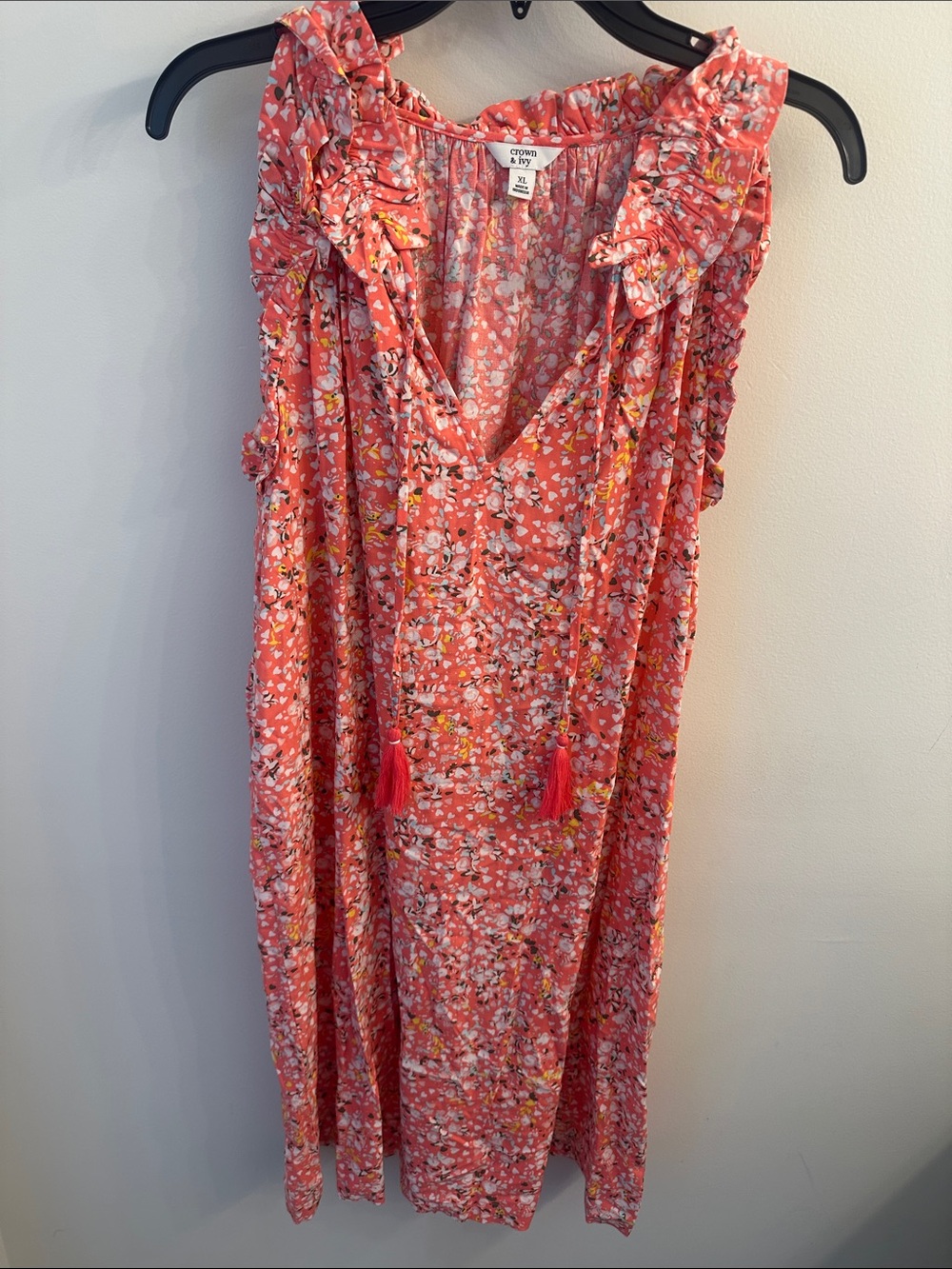 Crown & Ivy Pink Floral Sleeveless V-Neck Mini Dress with Tassel Detail SZ XL